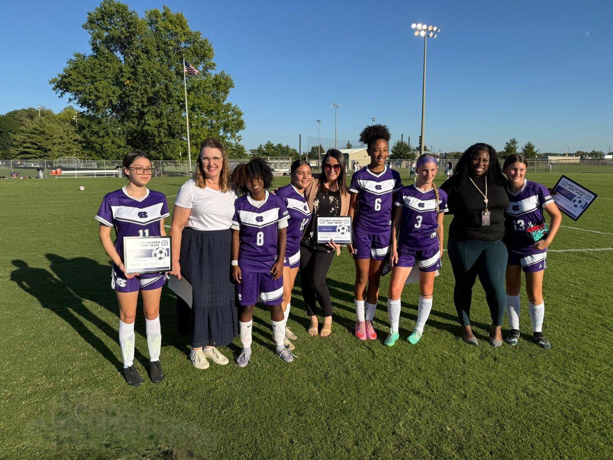 MrsWey10's tweet image. Extremely proud of this former @NorthWayneElem Panther flourishing as a leader over @CHCGiants —seeing her dominate at defense on the soccer field was a bonus! 💜🫶🏼⚽️ #WeAreWayne #ProudAP #BiggestFan