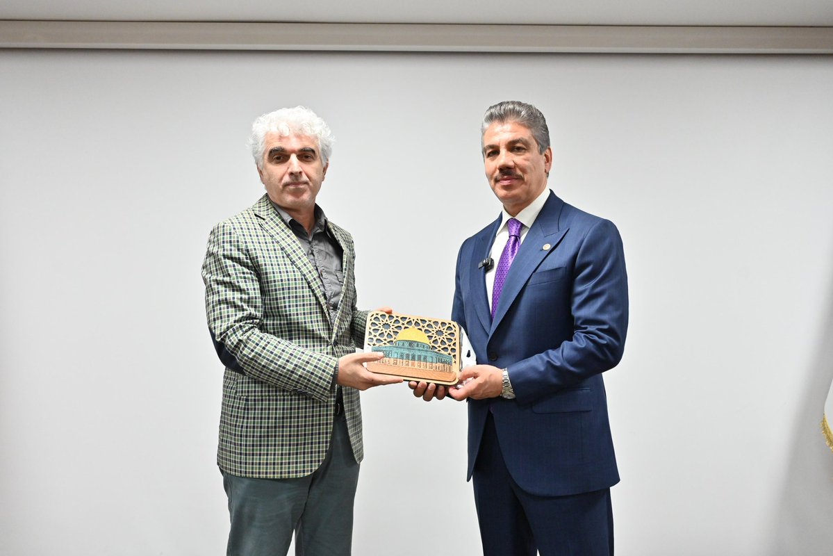 Hukuk Eğitim Programı 2. Oturumu’nda Prof. Dr. Cüneyt Yüksel, Gazze’deki olayların uluslararası hukukun zayıflıklarını gösterdiğini belirtti; insan hakları için yeni bir hukuk vizyonu ve güçlü sivil toplum gerektiğini vurguladı. Detaylar: ivm.org.tr