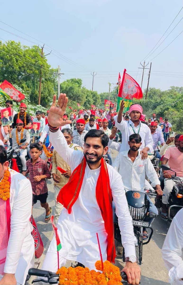 avdhesh_sambhal's tweet image. आज गुन्नौर विधानसभा में बबराला चौराहा से पेंठ बाजार रजपुरा तक आयोजित PDA साइकिल यात्रा
@samajwadiparty @yadavakhilesh @MPDharmendraYdv @dimpleyadav @shivpalsinghyad @PinkiYadavMLA @RamKhiladiMLA