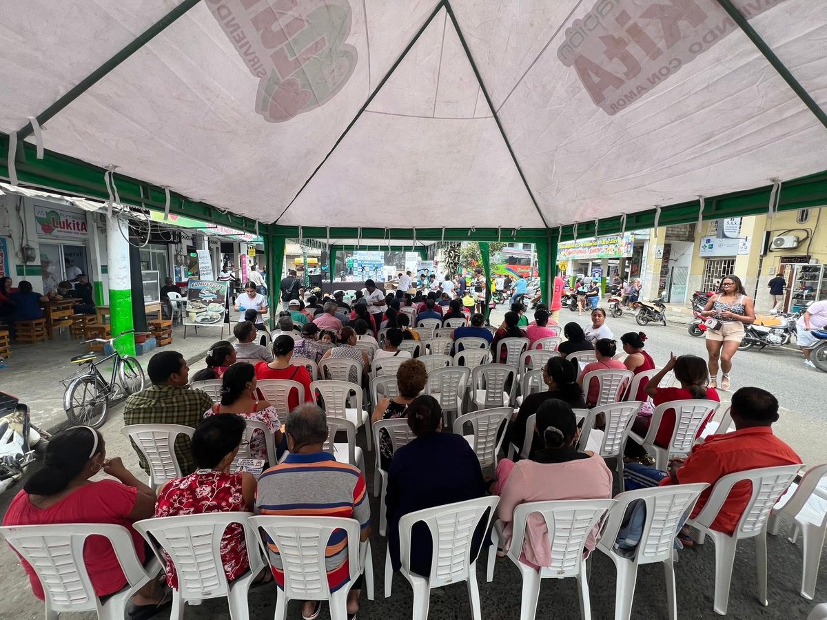 DrCamiloSalinas's tweet image. 💙👨‍⚕️👩‍⚕️Gran Jornada de Nefroprevención en #Ventanas 🌽. Hoy reafirmamos nuestro compromiso con la salud renal y con el bienestar de la comunidad. 

En una jornada conjunta entre Fundación Camilo Salinas, Fundación Lukita Corazón y Kléber Fuentes, logramos brindar atención médica y