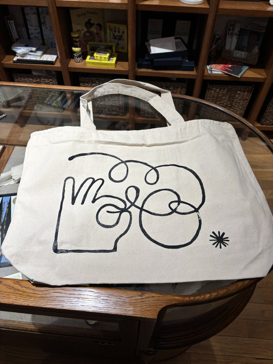 remysmidt's tweet image. the claude air mail pop up was very cute