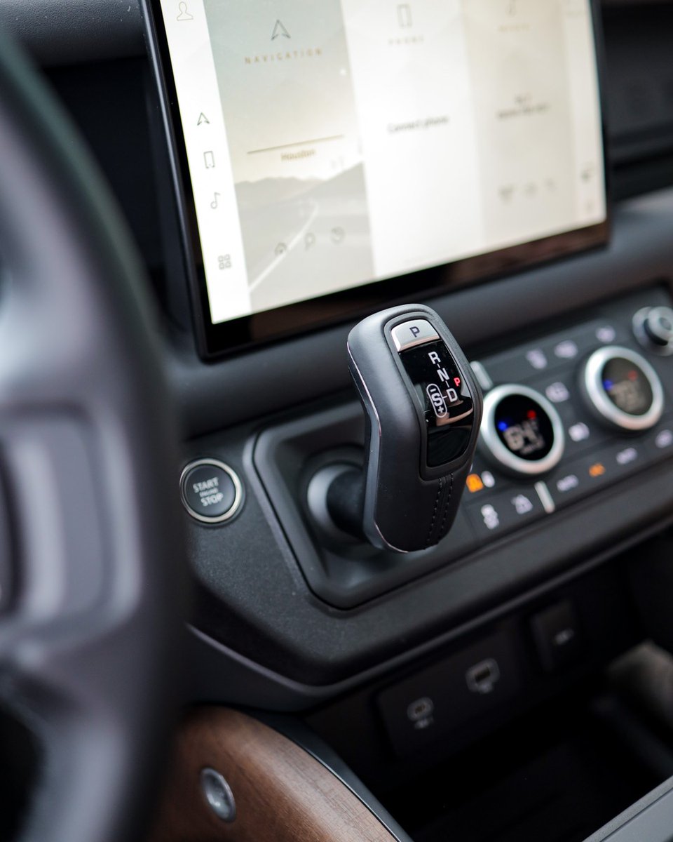 jlrhoustontx's tweet image. Tech that keeps up with you. The Defender’s smart features make every adventure smoother.

bit.ly/3z2zr88