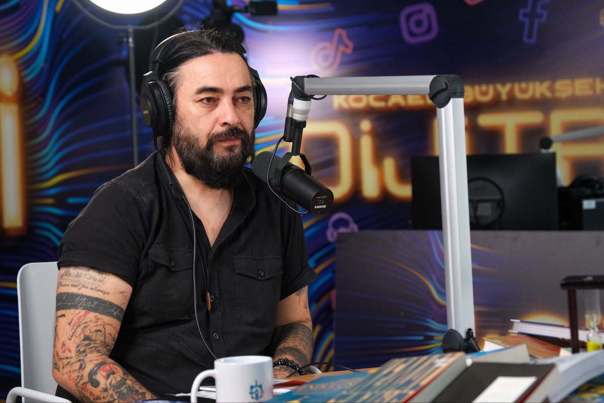 At our Podcast Kocaeli studio, we host distinguished authors and produce special broadcasts that trace the footsteps of literature, thought, and life.🎙️