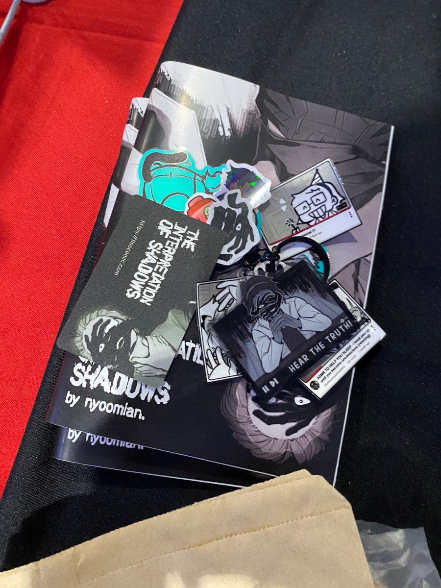 hi omg i just got home and need to rest from a really tiring weekend at komiket, ill post more about my experience and all the fanart and people i met soon!!! i just have to recharge first