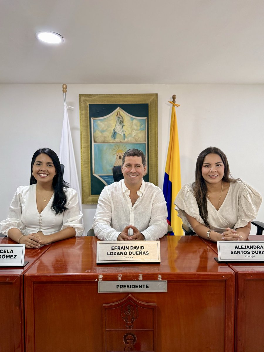 Elegida la Mesa Directiva del Concejo Distrital de Santa Marta para la vigencia 2026
•Presidente: Concejal Efraín Lozano Dueñas
•Primera Vicepresidenta: Concejal Ginna Sarmiento Gómez
•Segunda Vicepresidenta: Concejal Alejandra Santos Durán