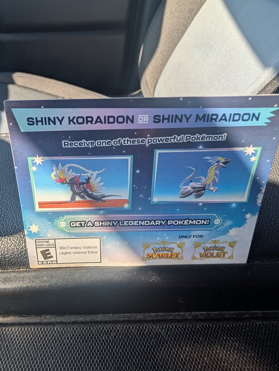Little giveaway 🔥🔥
I'm giving away this Shiny Maraidon / Koraidon code to one follower. To enter must be following and just ;

1. Like
2. Retweet

Open🌎 WORLDWIDE since I'm just going to send you a pic of the code 😄

I'll pick the winner in roughly 48 hours. Goodluck !