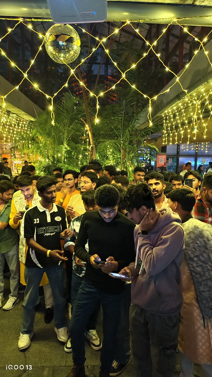 HasratSingh8's tweet image. Quester enjoying spin the wheel 🛞 
Lucky draw 😜 
@IqooInd
#BengaluruMeet #FestiveEdition #CommunityVibes #TogetherWeCreate