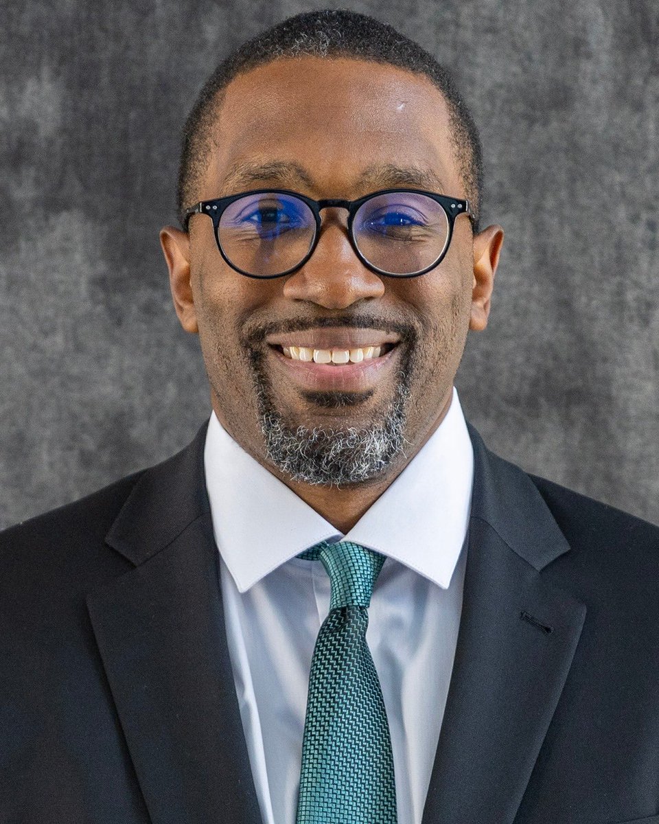 Assistant Coach Highlight: Cleveland State Associate Head Coach Frank Young 

He goes into Year 1 at Cleveland State after 6 successful seasons at App State where Kerns promoted him to Associate HC after 4 seasons. This includes a school record 27 win season in 23-24 #TheCarousel