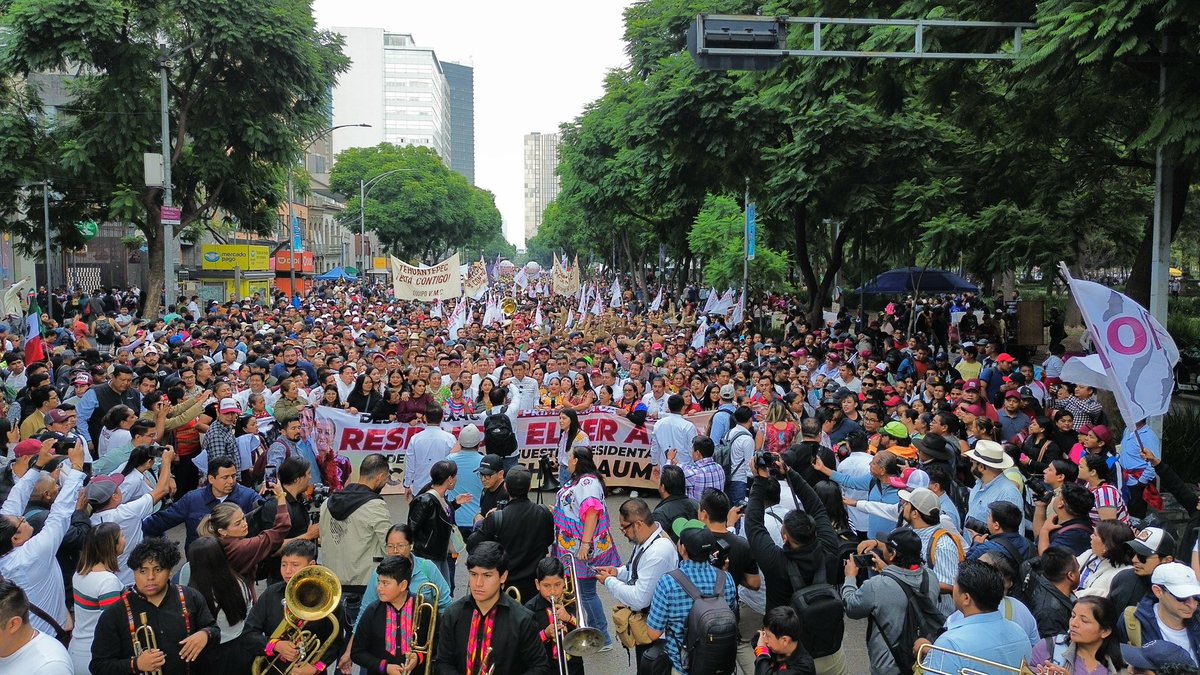 salomonj's tweet photo. Oaxaca está con la Doctora Claudia Sheinbaum Pardo (@Claudiashein). Ya estamos listos para acompañar a nuestra Presidenta en su Primer Informe, junto a @Irma_BolanosOax y miles de oaxaqueñas y oaxaqueños en una calenda festiva. Es un honor estar aquí hoy, reafirmando que en México tenemos #MuchaPresidenta.
