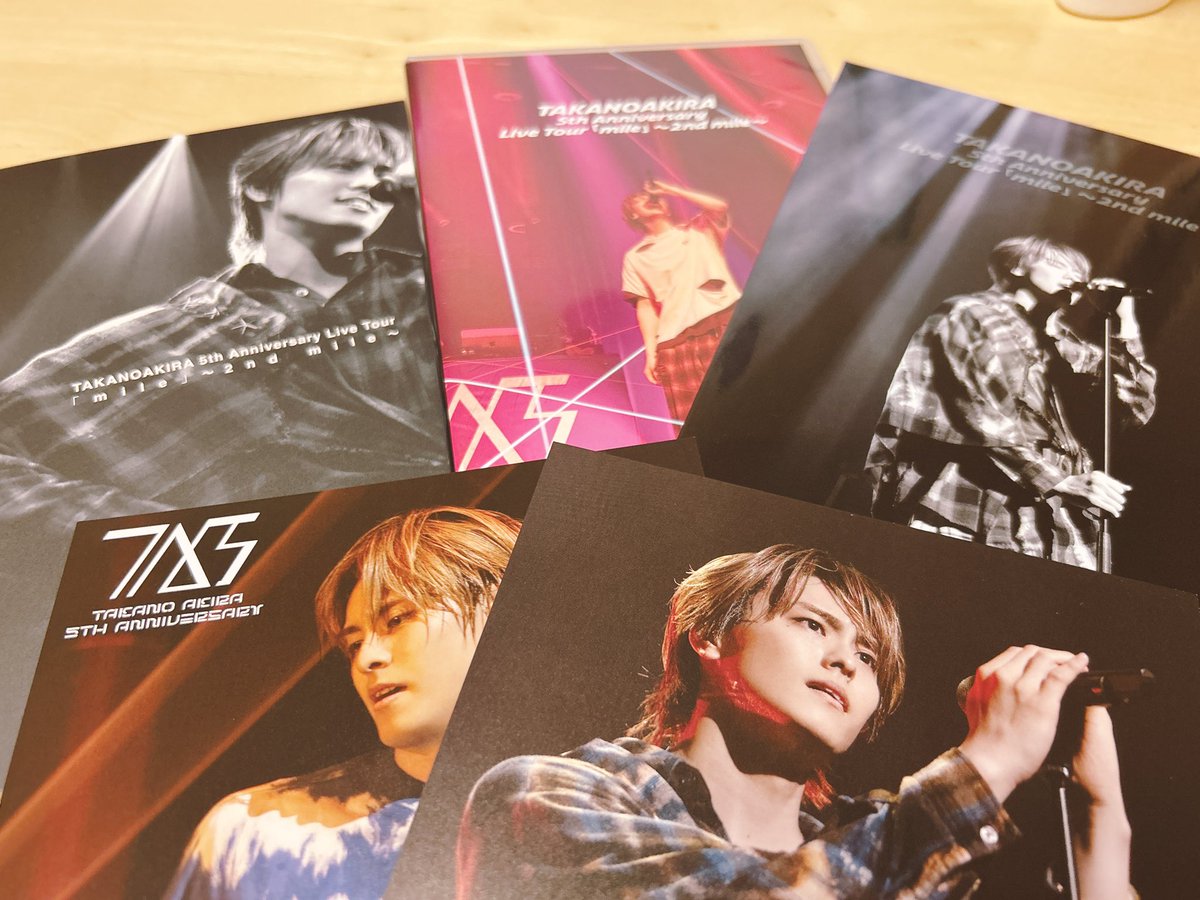 Dianths316's tweet photo. 時差がありまくりですがやっと見れました
遅くなりましたが改めて #2ndmile BD/DVD発売おめでとうございます！ https://t.co/VH7y7UFWKz