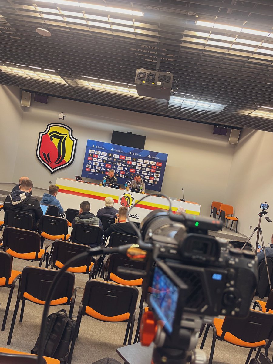 Pierwsza konferencja wyjazdowa na żywo – odhaczona ✅

Sprzęt trochę płatał figle, ale na szczęście z pomocą przyszli chłopaki z <a href="/Jagiellonia1920/">Jagiellonia Białystok</a>! Wielkie dzięki za pomoc! 👊