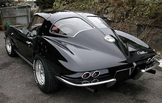 1963 Corvette in Tuxedo Black 👌

I believe there are still people who like it.