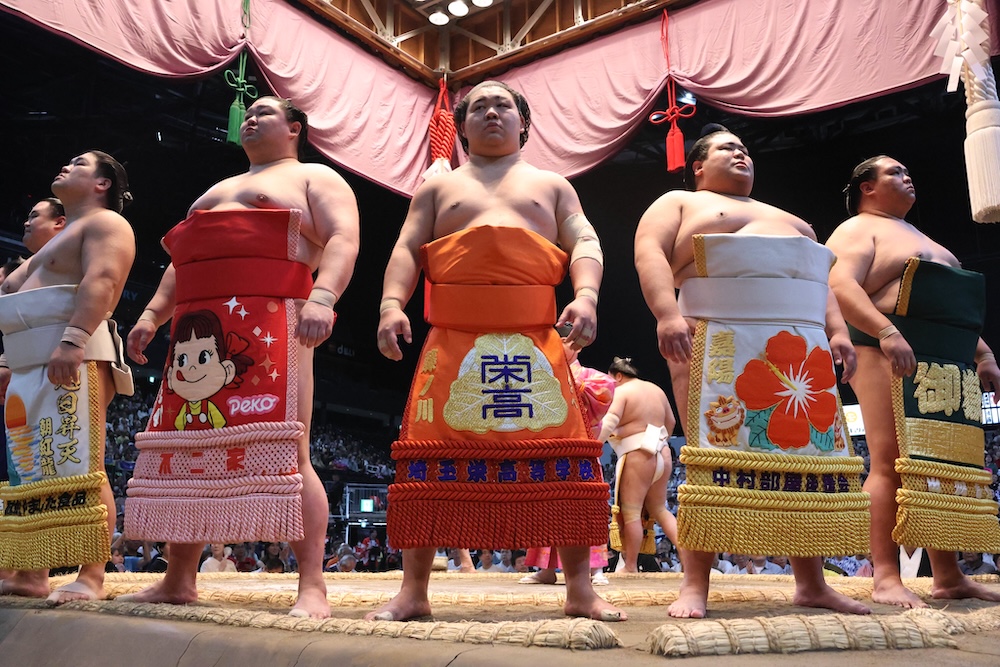 平成31年 大相撲初場所 １月２５日 金曜日（13日目）４人マスC席チケット 西14側【送料無料】 平成２８（２０１６）年１月場所優勝　大関　琴奨菊和弘関 | 大相撲まいにち部屋（大相撲優勝ミニ額販売公式サイト） powered by BASE