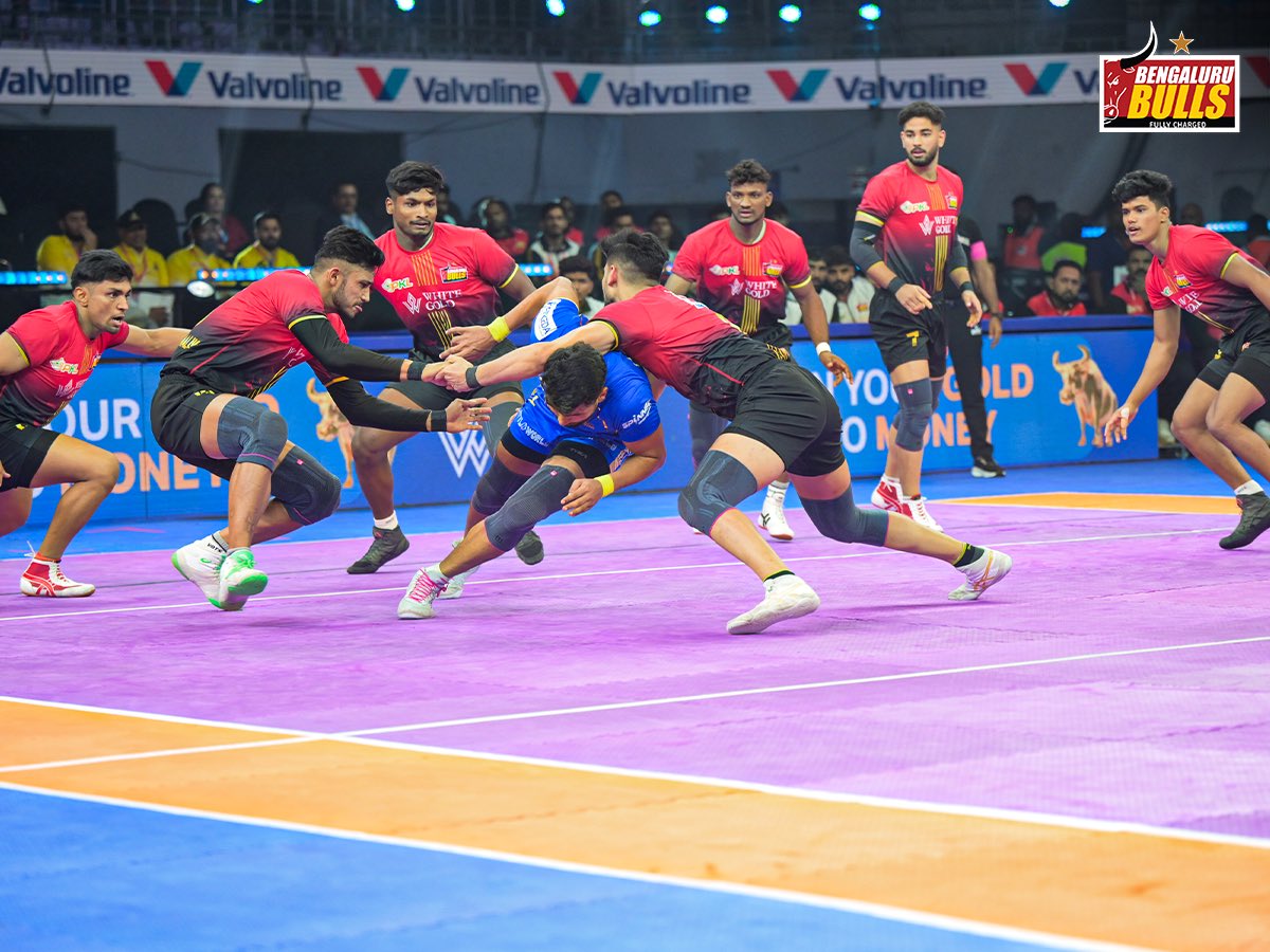 BengaluruBulls's tweet image. Snaps from the Southern Derby! 📸

#BengaluruBulls #FullChargeMaadi #GooliKano