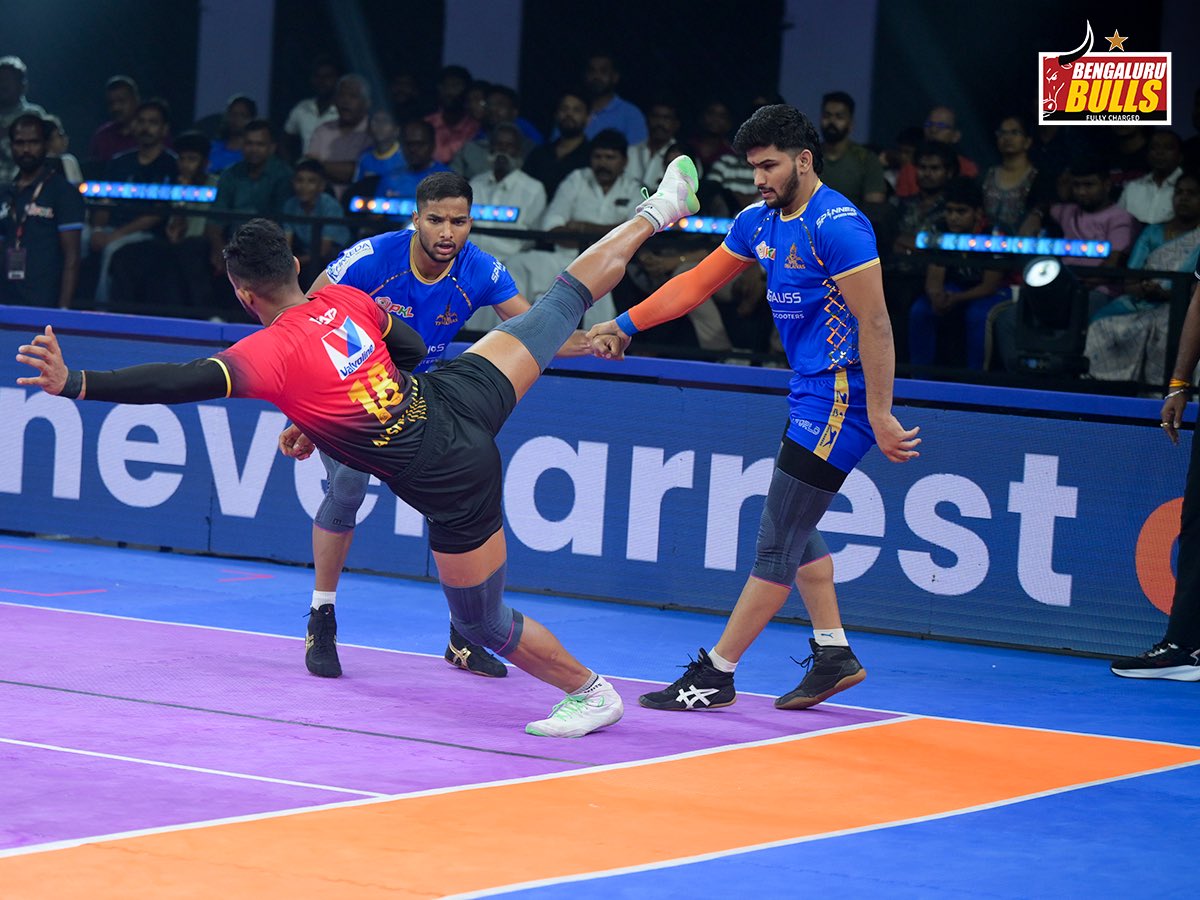 BengaluruBulls's tweet image. Snaps from the Southern Derby! 📸

#BengaluruBulls #FullChargeMaadi #GooliKano
