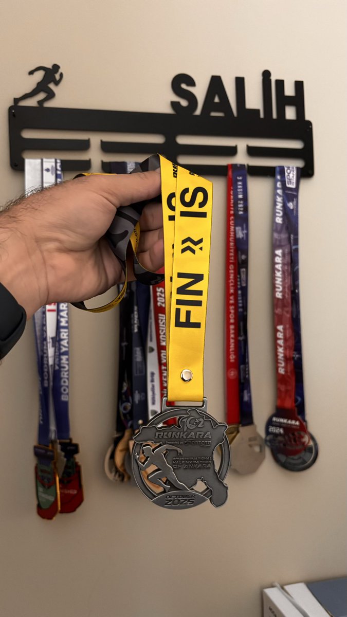 Antrenmansız olunca 21K yerine 10K’ya kayıt olmuştum, mantıklı bir tercih olmuş 😃 #Runkara #Finisher