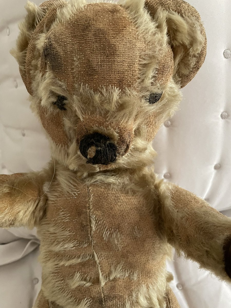 <a href="/Conac02/">Dolly</a> Humphrey reminds me of my teddy… both a little timeworn… but well loved!