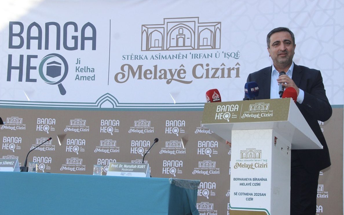 Îro em Li Cizîra Botan tevlî bernama biranîna Melayê Cizîrî bûn.

Bi bernameya bi navê “Stêrka Asîmanên Îrfan û Işqê”, BangaHeq em mesrûr û mustefîd kirin.

“Her yek em ê bibin saqiyê 
Ava jîn û heyatê, 
şerbeta işq û muhabbetê”