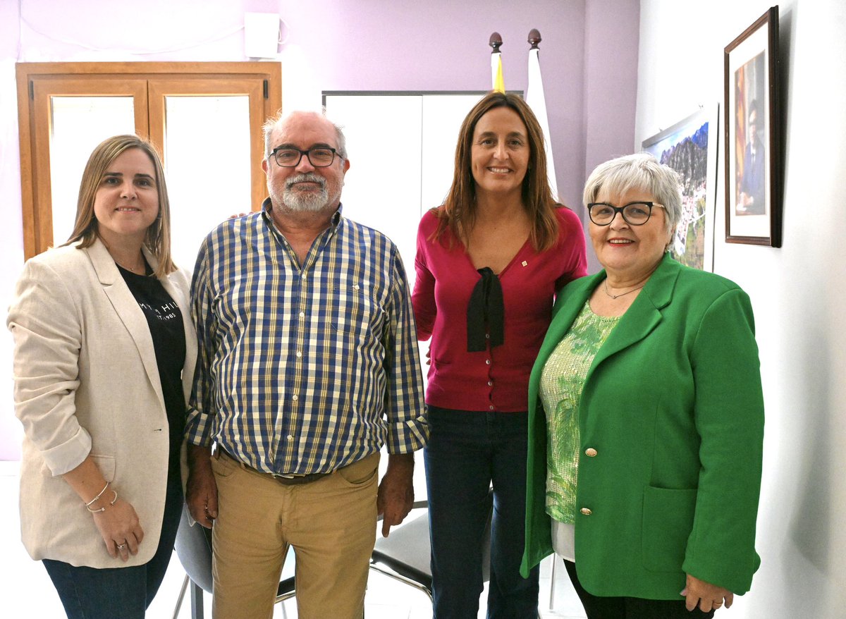 Un plaer visitar les Terres de l’Ebre i poder gaudir de les seves tradicions. A <a href="/miravet/">Miravet Turisme</a> he pogut participar de la celebració dels Tres Tombs acompanyada de l’alcalde, Miguel Morales i del delegat del govern a les Terres de l’Ebre, Joan Castor. I a <a href="/Benifallet/">Benifallet</a> m’he reunit amb