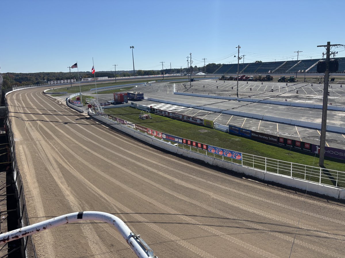 .@DIRTVision setup day at <a href="/OswegoSpeedway/">Oswego Speedway</a> for the best week in big block racing, <a href="/SuperDIRTWeek/">Super DIRT Week</a>!