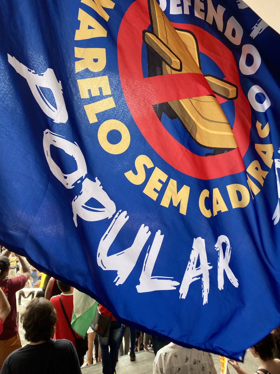 A luta pelo Tarifa Zero continua! Estivemos no ato realizado hoje pela manhã!

As lutas pelo direito à cidade e pelo direito ao estádio se conectam. O torcedor quer o #TarifaZeroBH para chegar ao Mineirão e o #AmareloSemCadeiras pra ter #LiberdadePraTorcer!