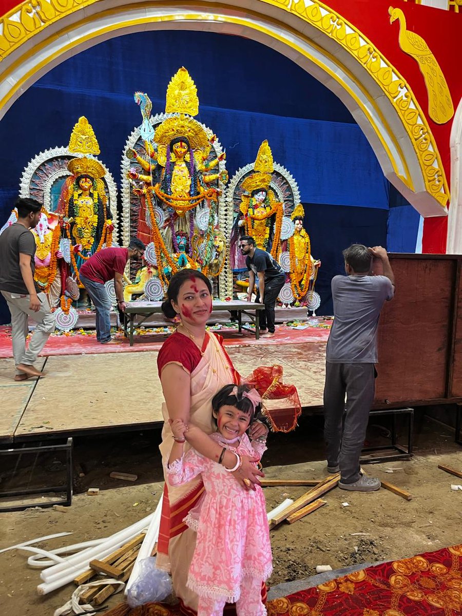 bhusonali's tweet photo. Subho Bijoya Greetings from us to u all ....Asche Bochor abar hobe .....May this year be filled with happiness,good health and wealth 💖🙏🌸🙏🤩🥳 https://t.co/BtFq5w0lbM