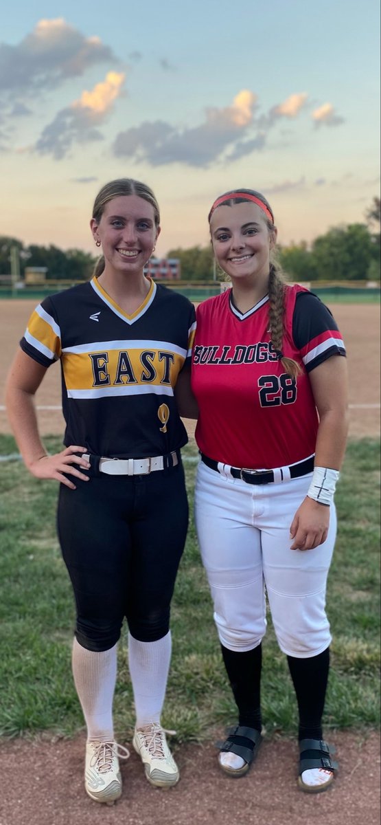 kayleedaniels27's tweet image. Another week down of HS ball 8H (1 2B) 4RBI 6R 4ROE and 32PO at 1st base. One more week till districts. Just keep playing the game! 
@topgun09STL @JeffCo_softball @MACC_Softball @cjwright1w @LindenwoodSB @USASoftballREC @MidwestPremierS @ZumSouth