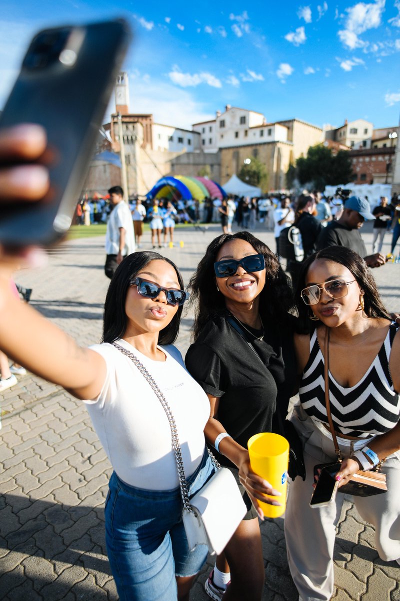 deep_inthecity's tweet image. Last December we moved as one. Sun down, bass up, hearts full. This year we do it again on 14 December 2025.Get your tickets: deepinthecity.co.za

#DeepInTheCity #WhereHouseMusicLives