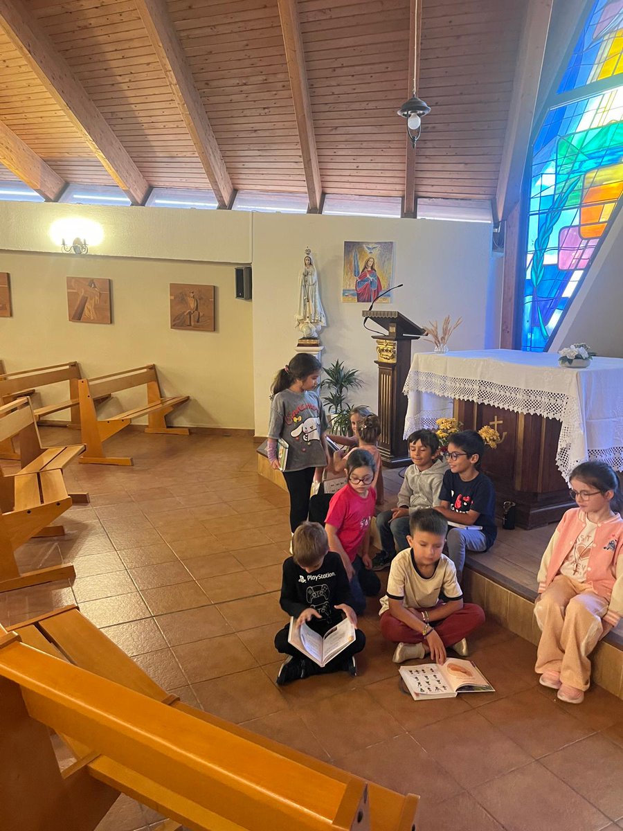 🎒Rentrée de l'éveil à la foi (CP, ce1) ce dimanche à Sainte Dévote. Les enfants ont commencé leur parcours de l'année avant de se recueillir à l'église. Rdv le mois prochain !🙏😀