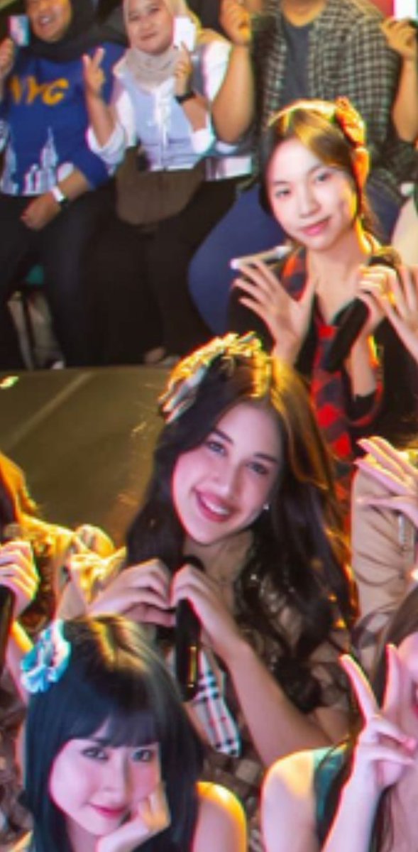 Senyum yg paling minchel sukaa ☺️☺️☺️