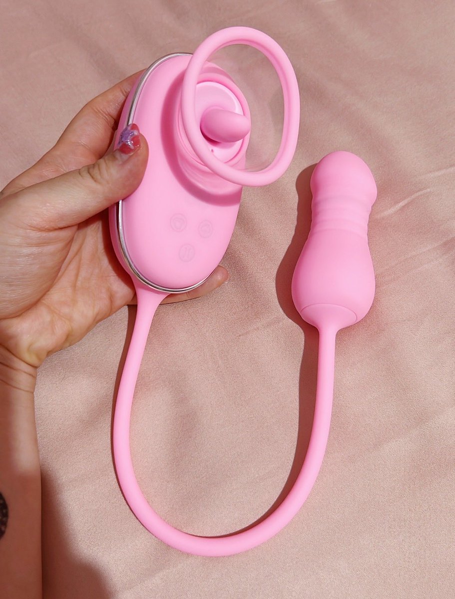 Akhirnya dapet ini mainan getar, jilat, hisap, dan masuk😋😋
<a href="/gthingsst/">GThings</a> HEHEHEHEH😈💦