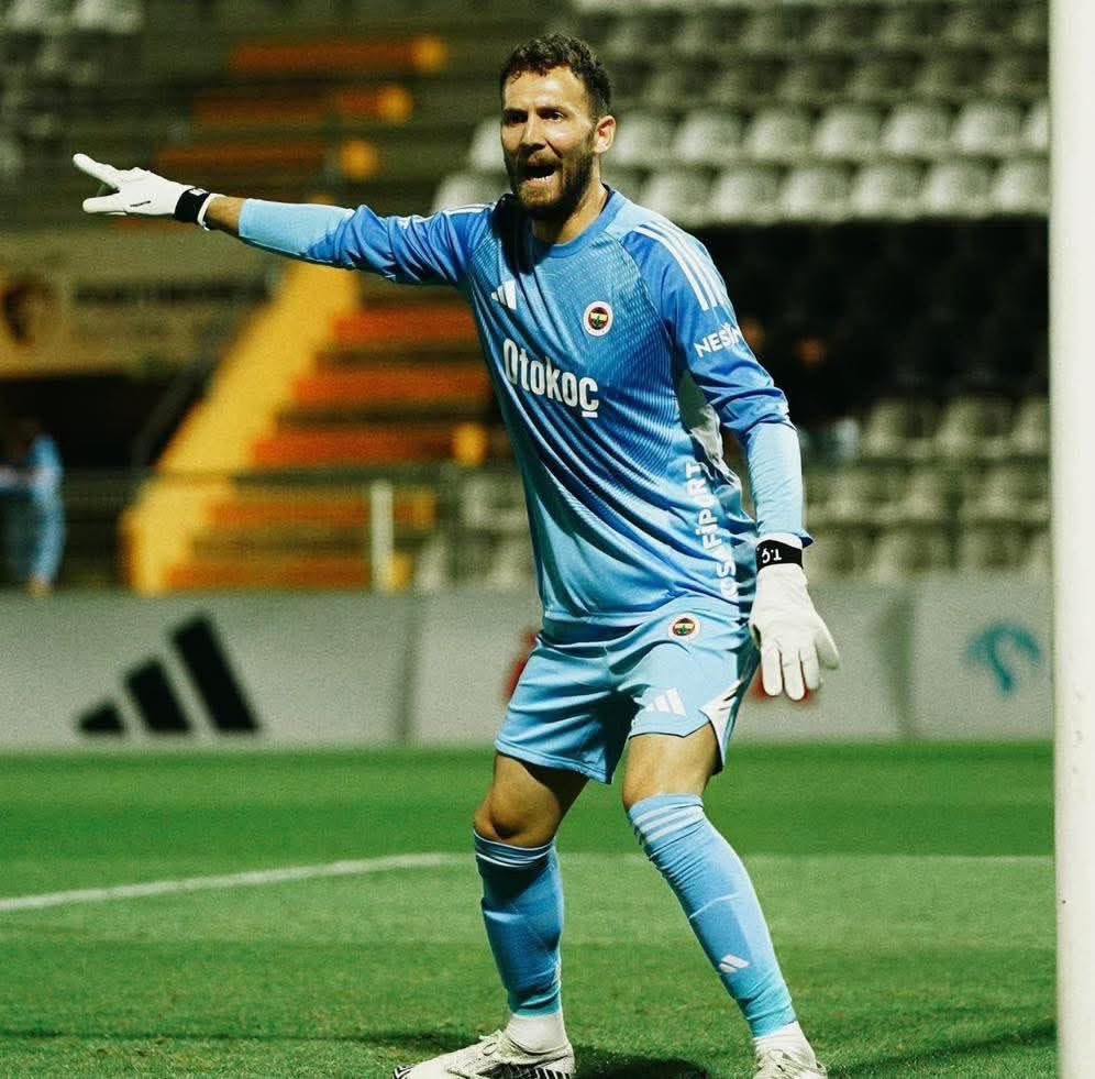 🔥Her sezon fenerbahçe maçlarında rakipken sayısız hatalı goller yiyen Tarık çetin bugün ilk kez generbahçe'nin kalesini koruyacak.
Sıkıyosa aynı golleri yesene.”
#SAMvFB