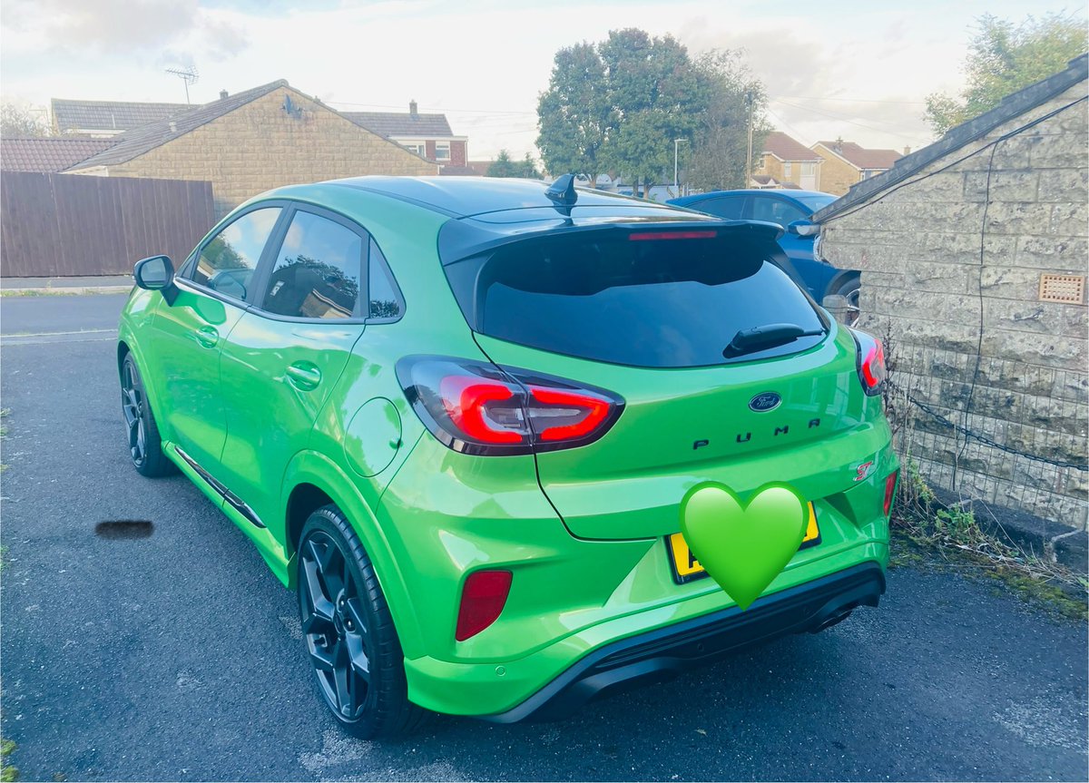 chrissyboy3397's tweet photo. Finally got to give the Mean one a proper clean after picking it up last week.
Looks like it should now!! 💚💚💚💚💚💚
#meangreen #pumast https://t.co/obPJhjdeDk