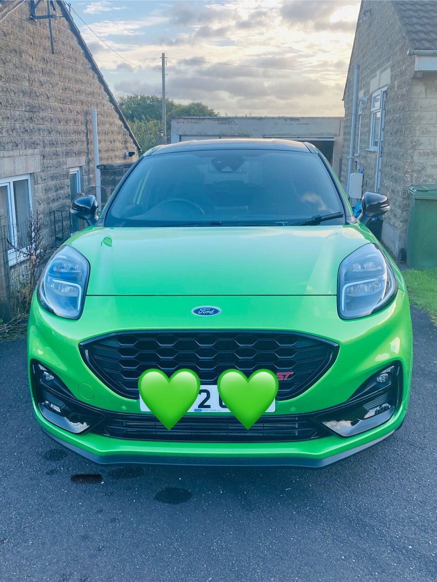 chrissyboy3397's tweet photo. Finally got to give the Mean one a proper clean after picking it up last week.
Looks like it should now!! 💚💚💚💚💚💚
#meangreen #pumast https://t.co/obPJhjdeDk