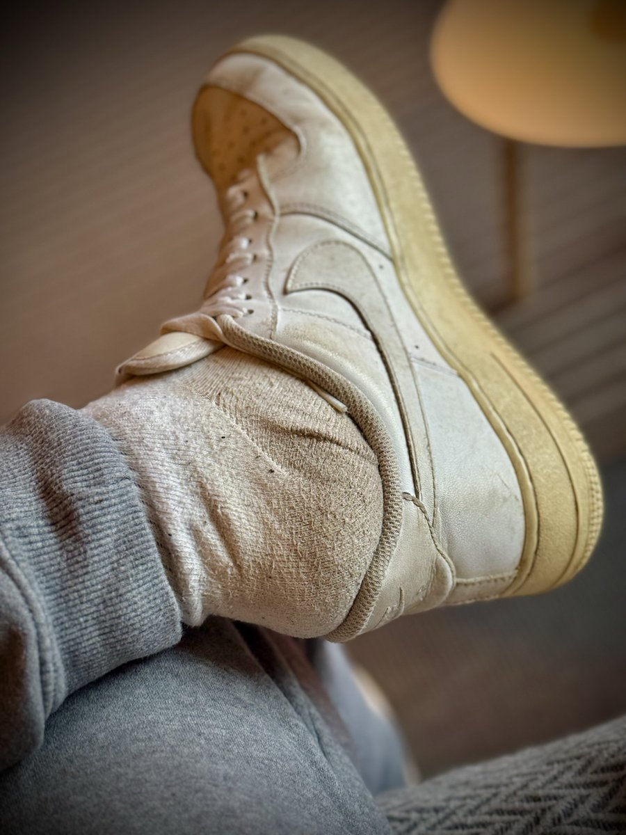 Lüften… 😈😈😈😈  🧦  #smellsocken #stinksocken #smellysocks #smellsox #dirtysocks #smelly #af1 #nikeaf1 #nike #nikeair #manstink