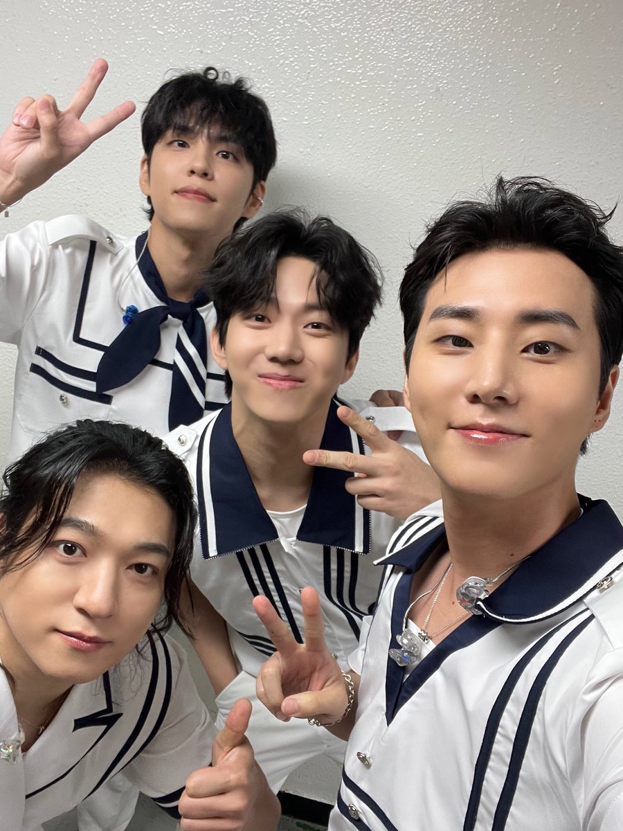 Day6 YoungK tweet media
