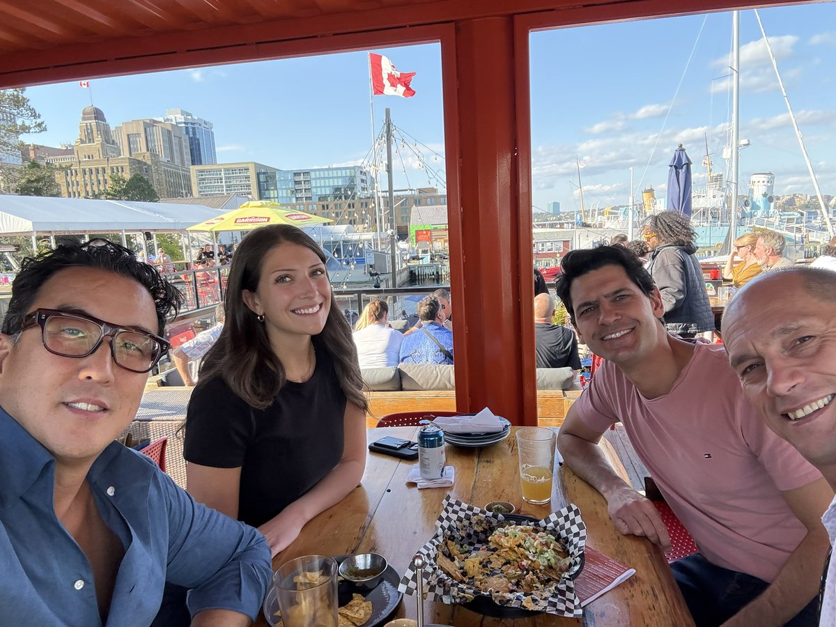 BobbyYanagawa's tweet image. A pleasure to attend and to support the Future Heart Surgeons program at @DalhousieU run by @abigail_greek 🤩🤩🤩 outstanding work Abi!!! @cscs_sccc @UnityHealthTO @StMichaelsFdn @AATSHQ @STS_CTsurgery