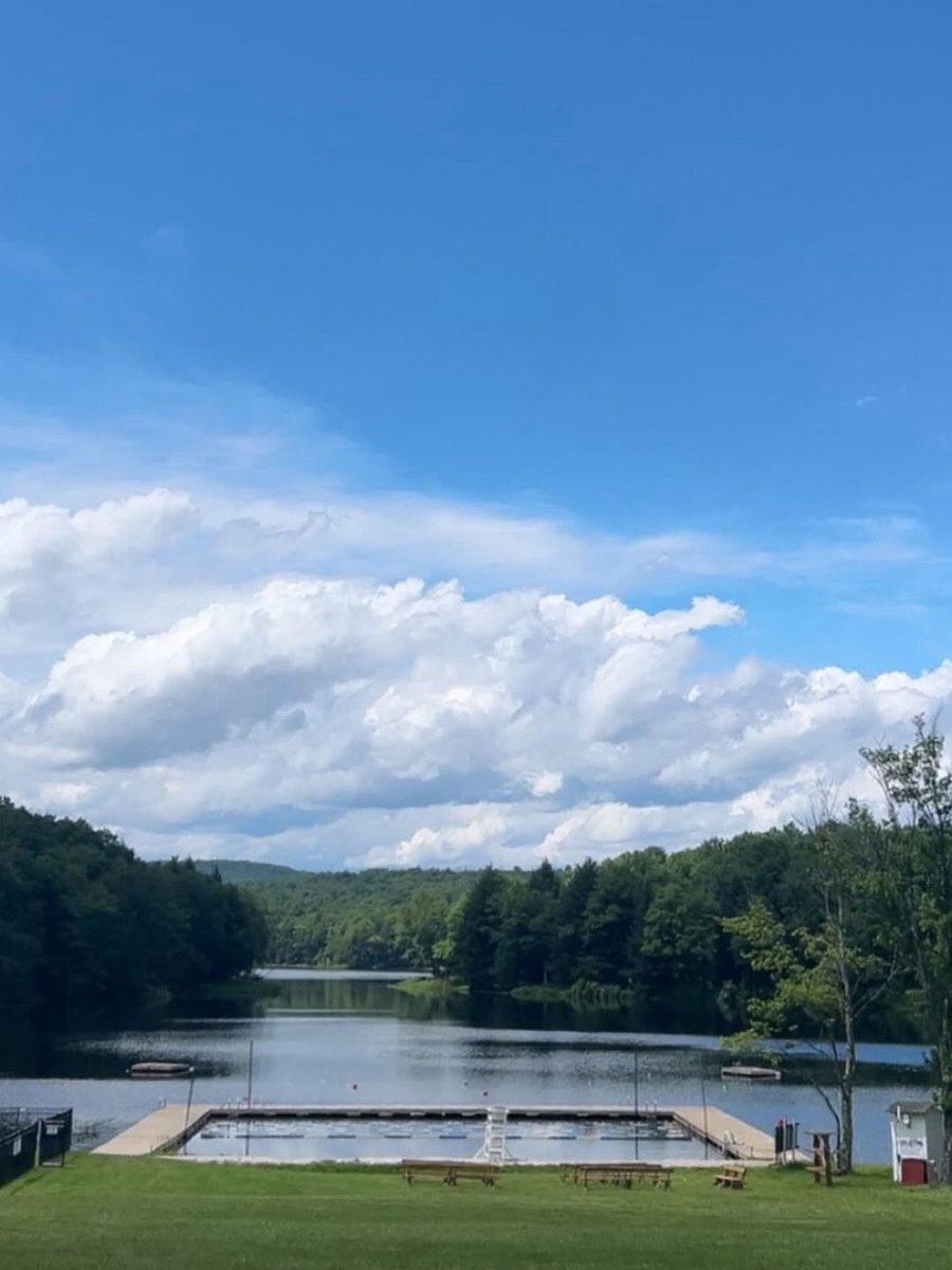 There's no place like our summer home 💙 #StarlightSunday