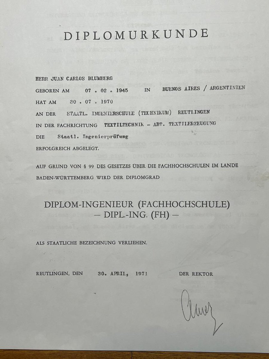 abigmercado's tweet photo. 🇦🇷 Atacan a Juan Carlos Blumberg, un padre que perdió a su hijo por la inseguridad y logró leyes sin ocupar una banca.
Ahora Clarín quiere ensuciarlo.
Yo tengo las pruebas: Blumberg es ingeniero.
Lo que no soportan es que haya gente honesta.
#PL
#BlumbergIngeniero #Justicia https://t.co/y9IFl5sIvI