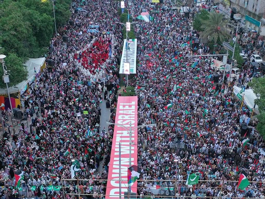 Daleel.Pk tweet media