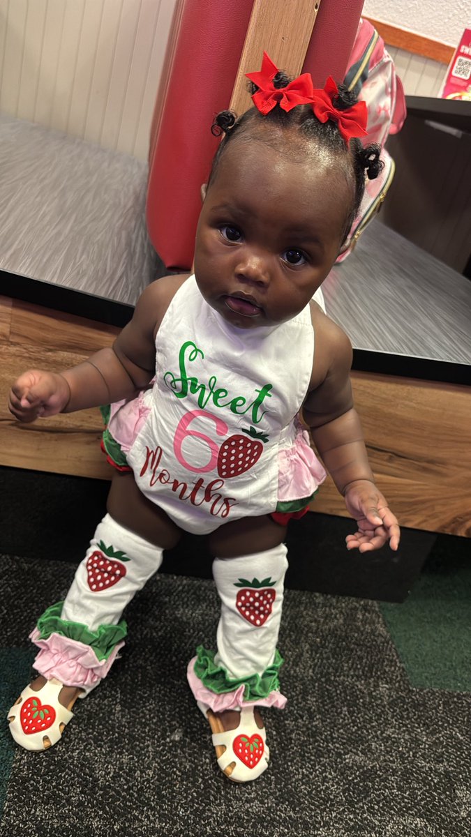 _babyZe's tweet photo. happy 6months to my biggest blessing! my lifetime mini bestie 🥺💖💖💖 mommy loves you jah’lani https://t.co/A0d4daOCY7