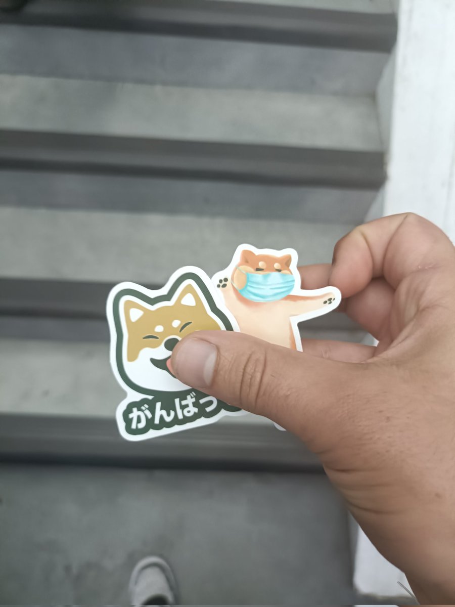 Thanks <a href="/roxi_hime/">roxi</a> for the foto and the stickers, they cannot heal a fnatic fan heart, but they are cute