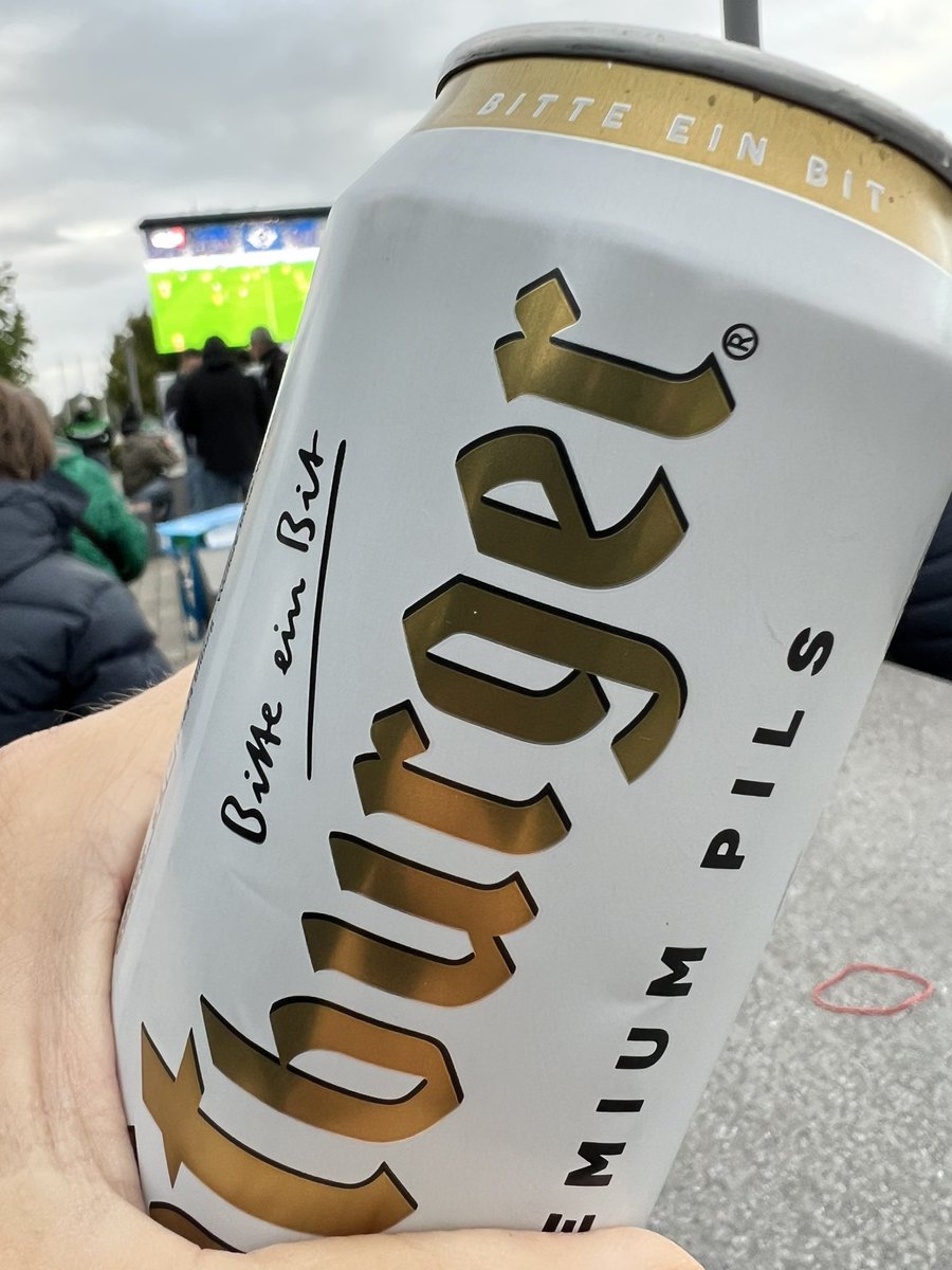 Der HSV scheint zu gewinnen. Können wir das auch? 

#Borussia #Heimspiel #Biergarten