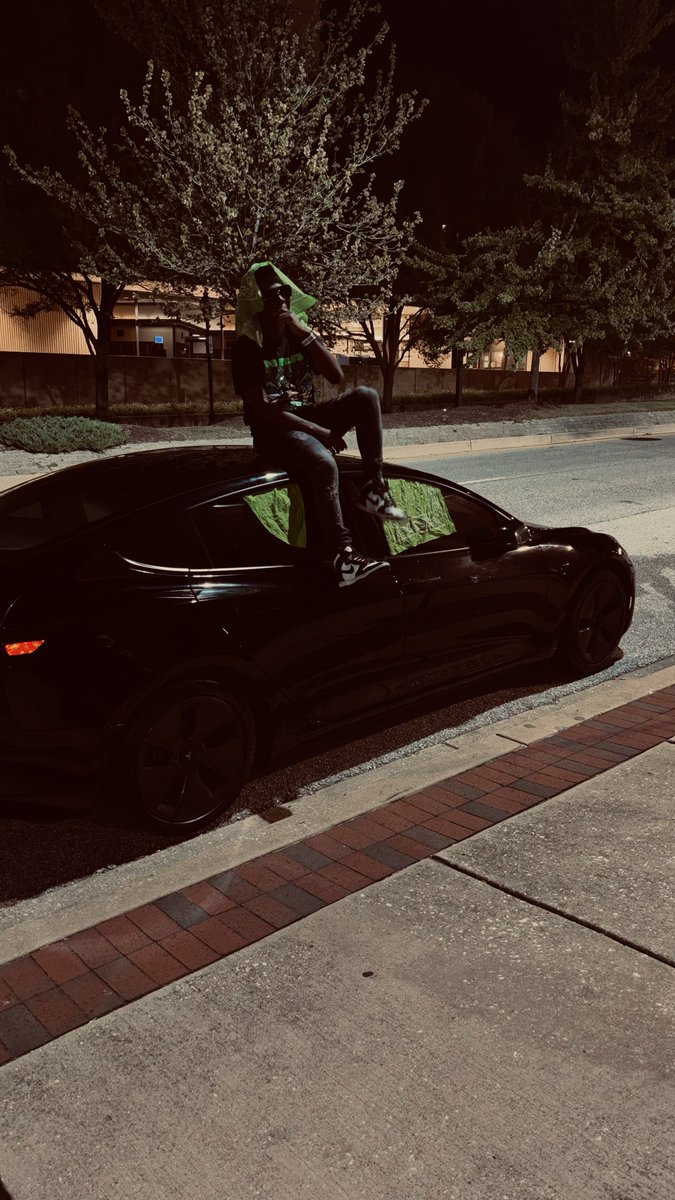 cashdadrip's tweet photo. 4ktrey for life🟢💚🔫🤑 #nbayoungboy https://t.co/uFzzjxvfYp