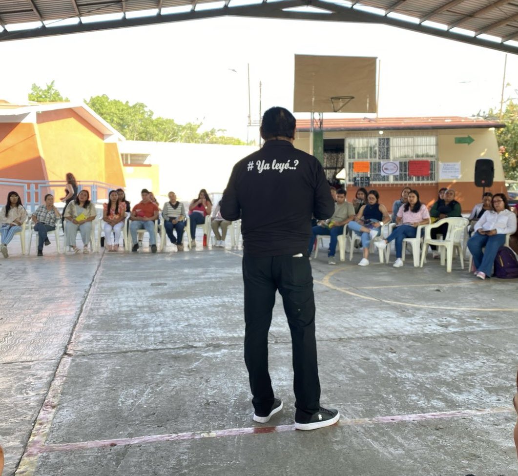 Hoy agradezco la oportunidad de ser Docente y contribuir a la transformación social de las comunidades.
#DíaMundialdelosDocentes