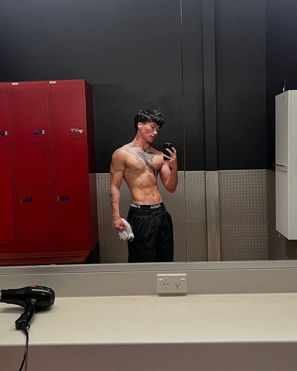 𝙎𝙩𝙤𝙧𝙢𝙧𝙞𝙙𝙚𝙧, 𝙉𝙚𝙧𝙤. 𝘼𝙡𝙩 tweet media