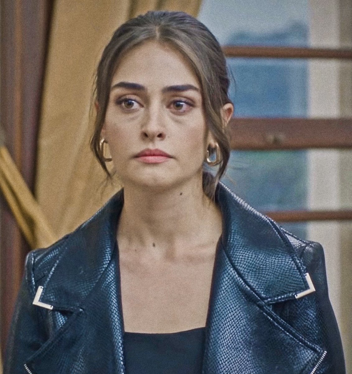 #EsraBilgiç — 💙