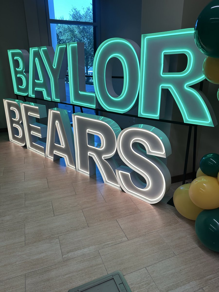 Great time at BU! <a href="/CoachPowledge/">Matthew Powledge</a> <a href="/BUFootball/">Baylor Football</a> <a href="/_Recruit_Temple/">Temple High Recruiting</a>