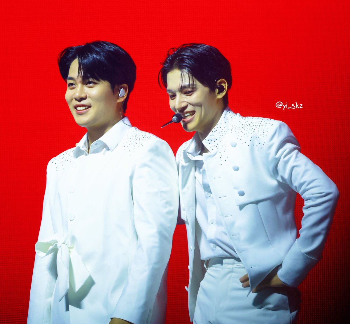 yi_skz's tweet photo. 250914 ATEEZ IN YOUR FANTASY in SAITAMA 우영 &amp;종호 
Too adorable 🤣

#ATEEZ #에이티즈 #エイティーズ #CHOIJONGHO #WOOYOUNG 
#최종호 #정우영 #종호 #우영 #ウヨン #ジョンホ #鄭友榮 #崔鍾浩 https://t.co/MTRtNEMUUv