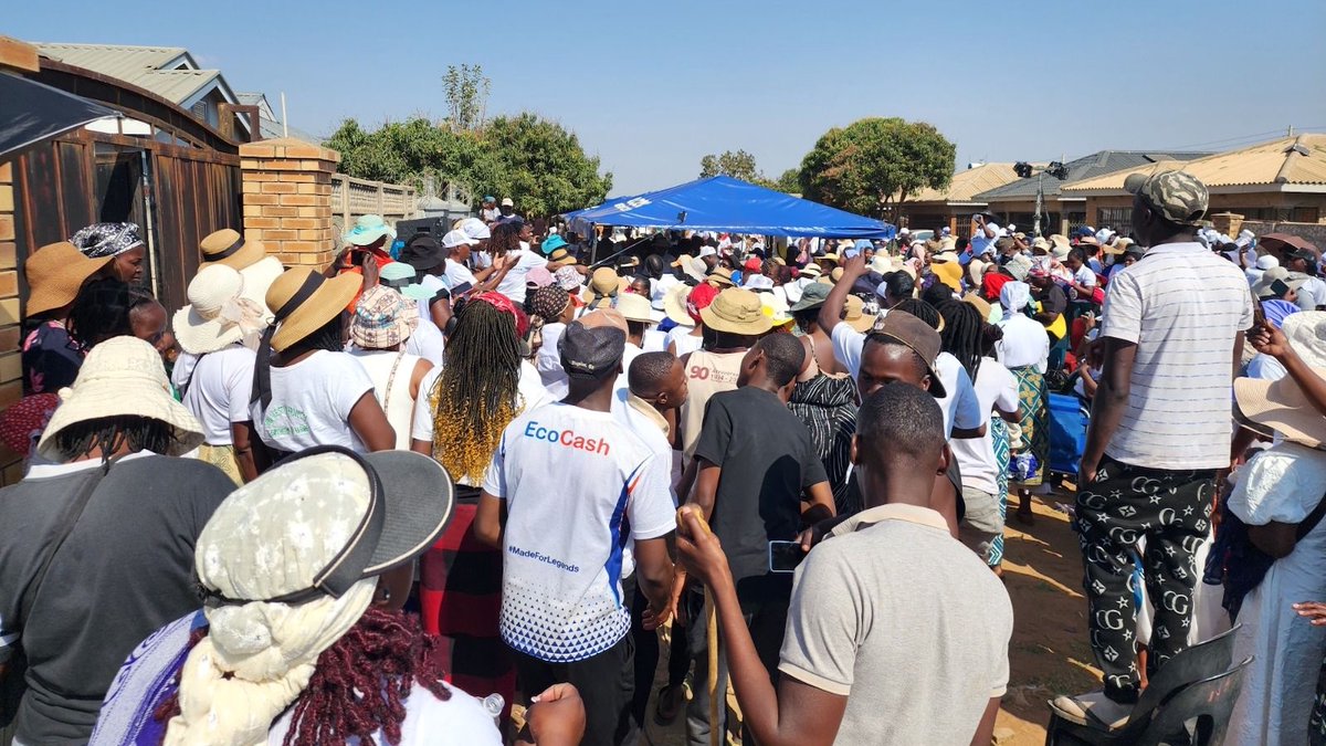 PresValerio's tweet image. No parent should ever endure the unspeakable pain of burying their own child. The recent tragedy in Kuwadzana, where three innocent children lost their lives in such a horrific manner, has shaken us all to the core.

If there was foul play.. I find it deeply saddening that the…